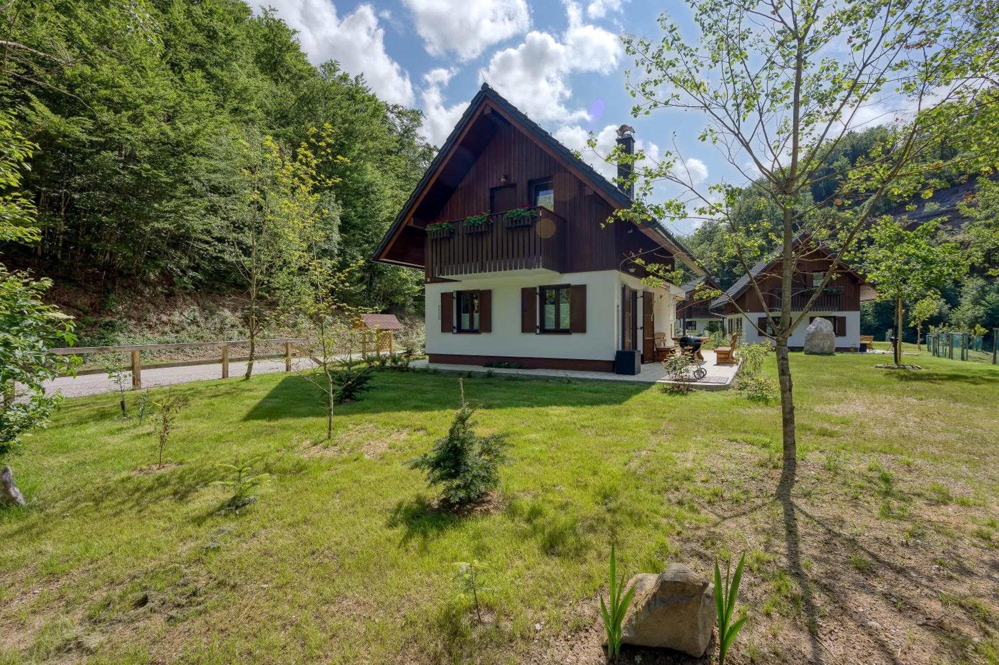 Resort Stari Malni, Osilnica - Vacation Houses Stari Malni Номер фото