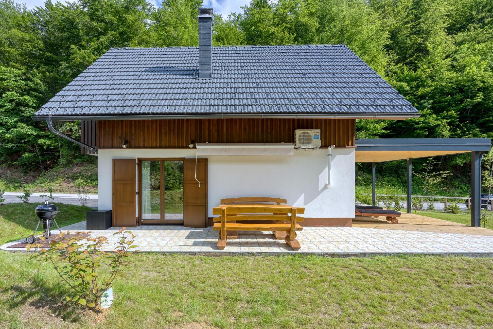Resort Stari Malni, Osilnica - Vacation Houses Stari Malni Номер фото